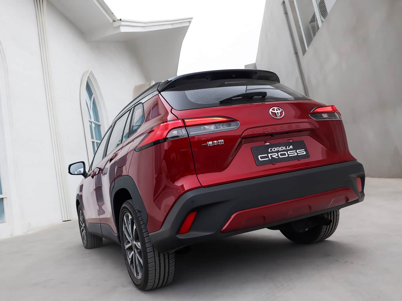 Toyota Corolla Cross HEV Image 3