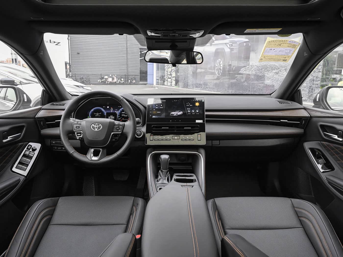 Toyota Avalon Image 5