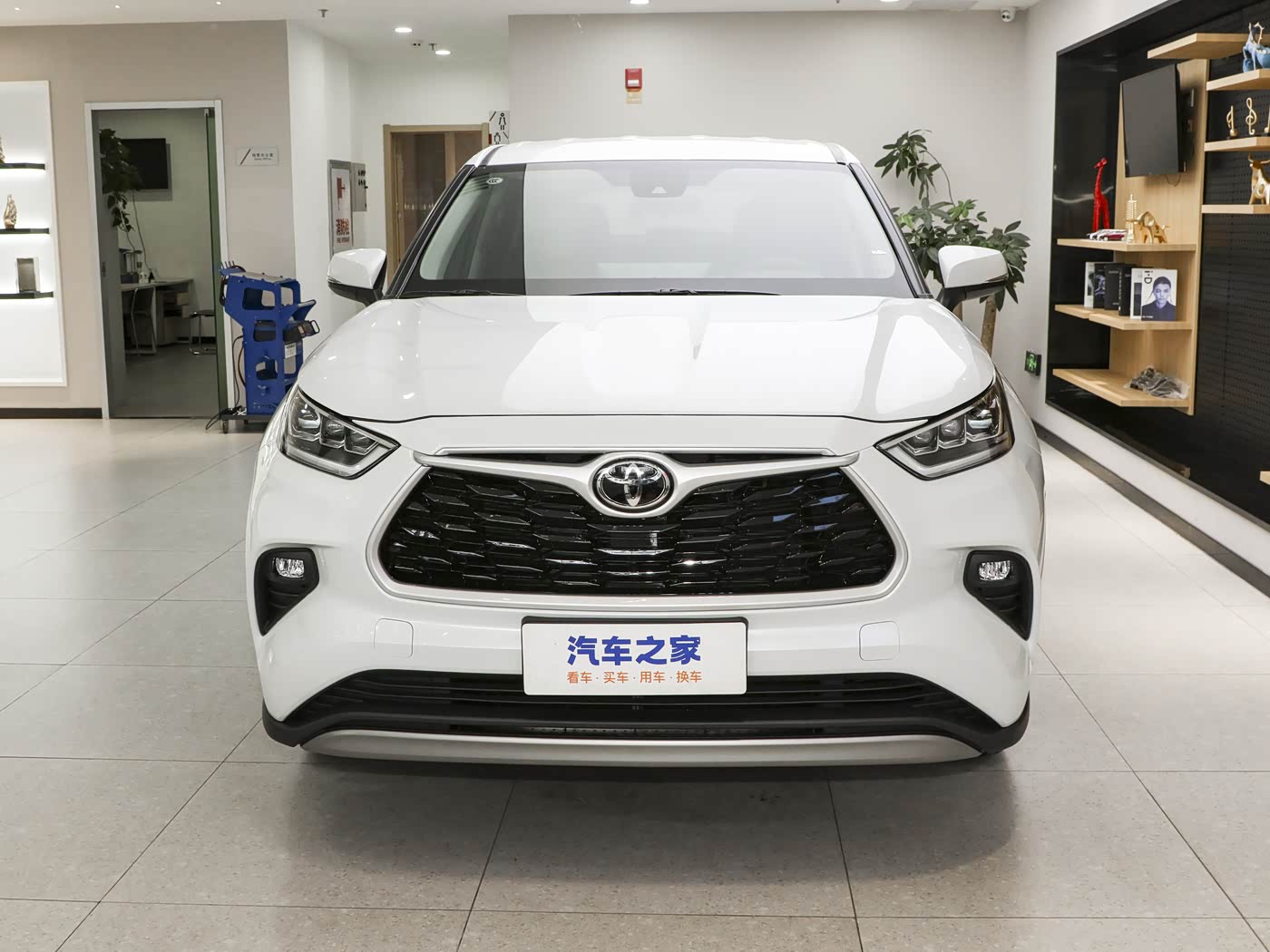 Toyota Highlander Image 2