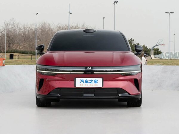 极氪007 2 600x450