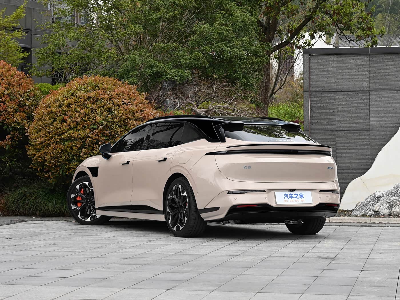 ZEEKR 007 GT Image 3