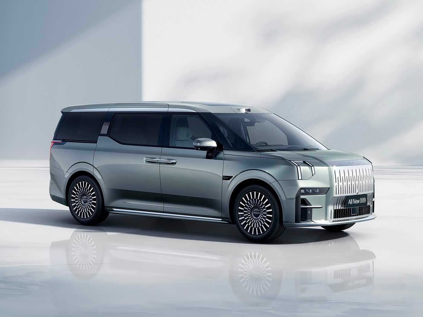 ZEEKR 009
