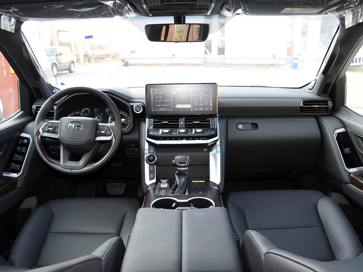 Toyota Land Cruiser (LC300) Image 2